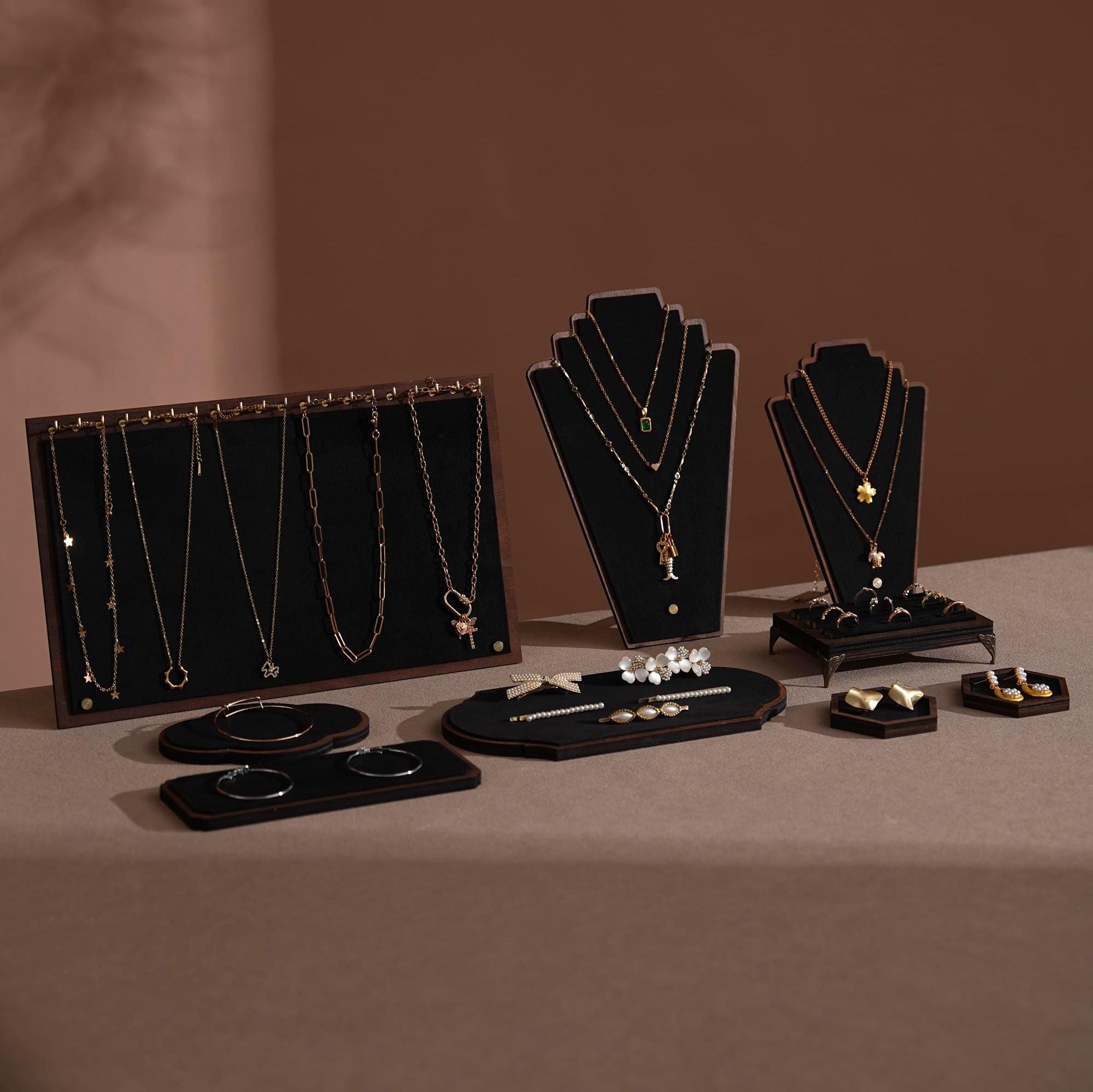 Walnut Veneer Jewelry Display Set: Green Faux Leather Event Showcase Fair