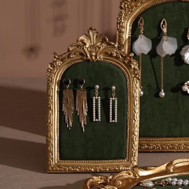 Rococo Style Vendor Display