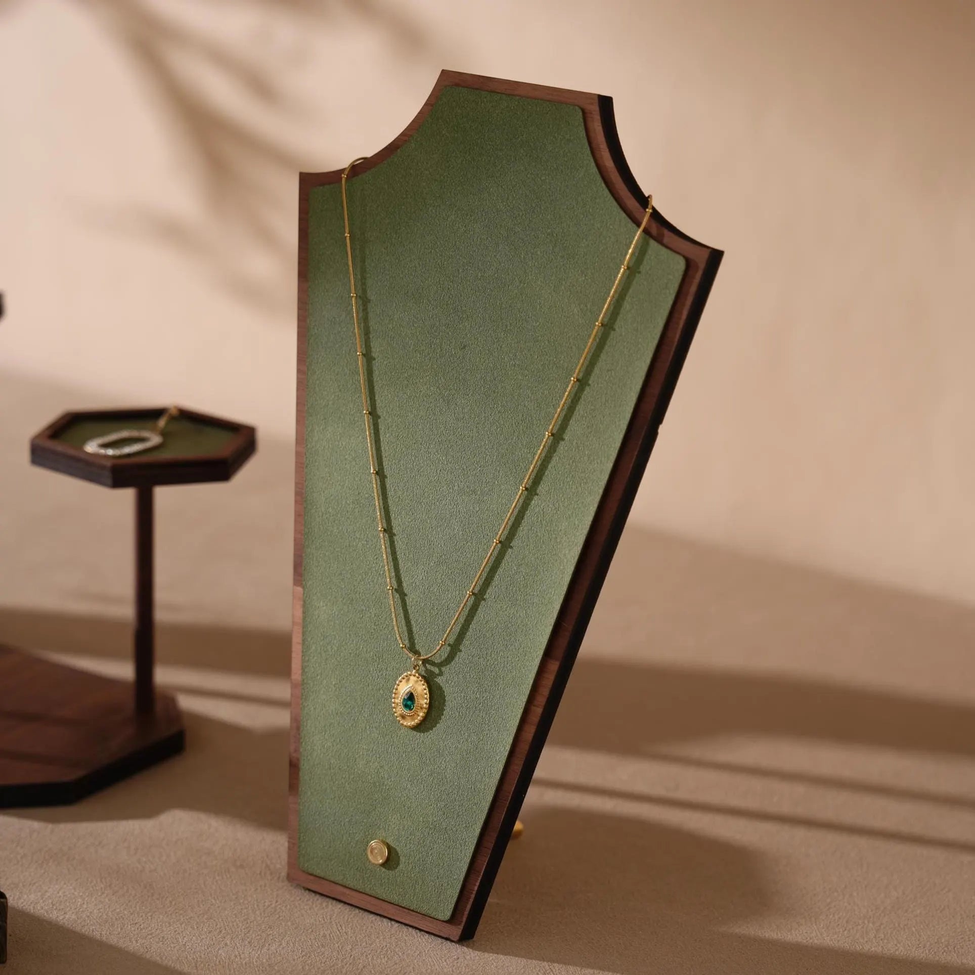 Walnut Veneer Jewelry Vendor Display Set (7-Piece) | 12 Colors