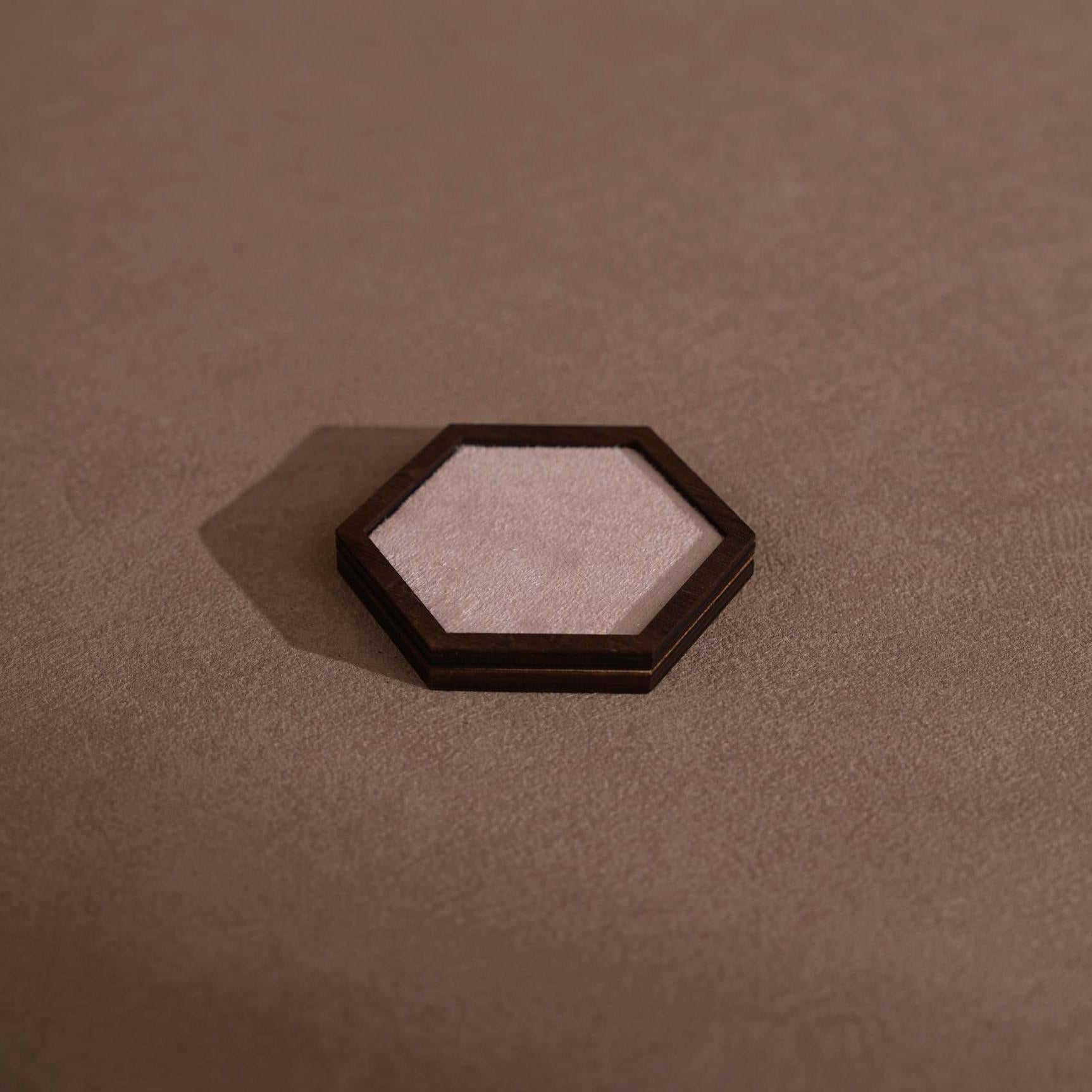 Walnut Veneer Jewelry Vendor Display Set (7-Piece) | 12 Colors