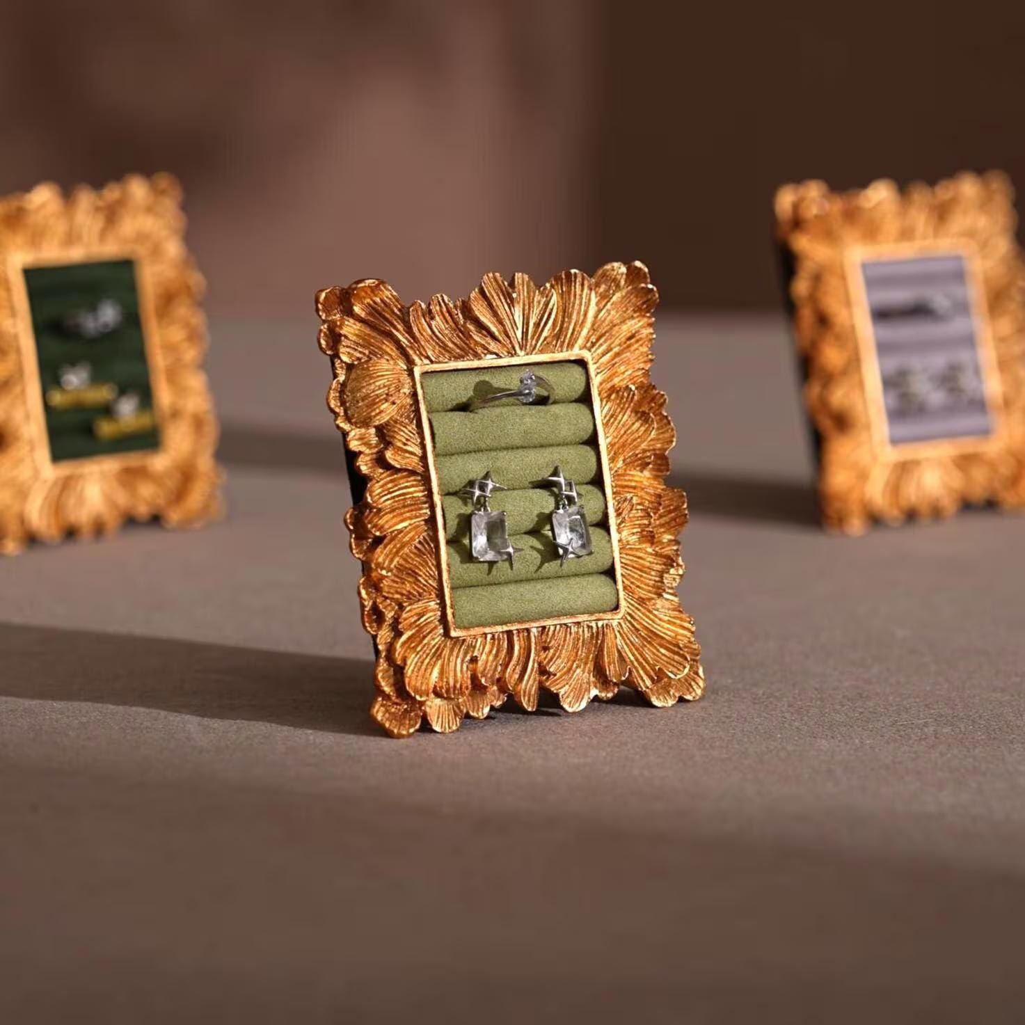 Rococo Gold Ring Display Stand