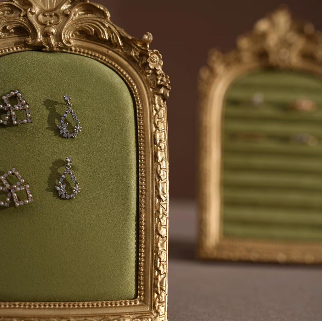 Rococo Style Vendor Display