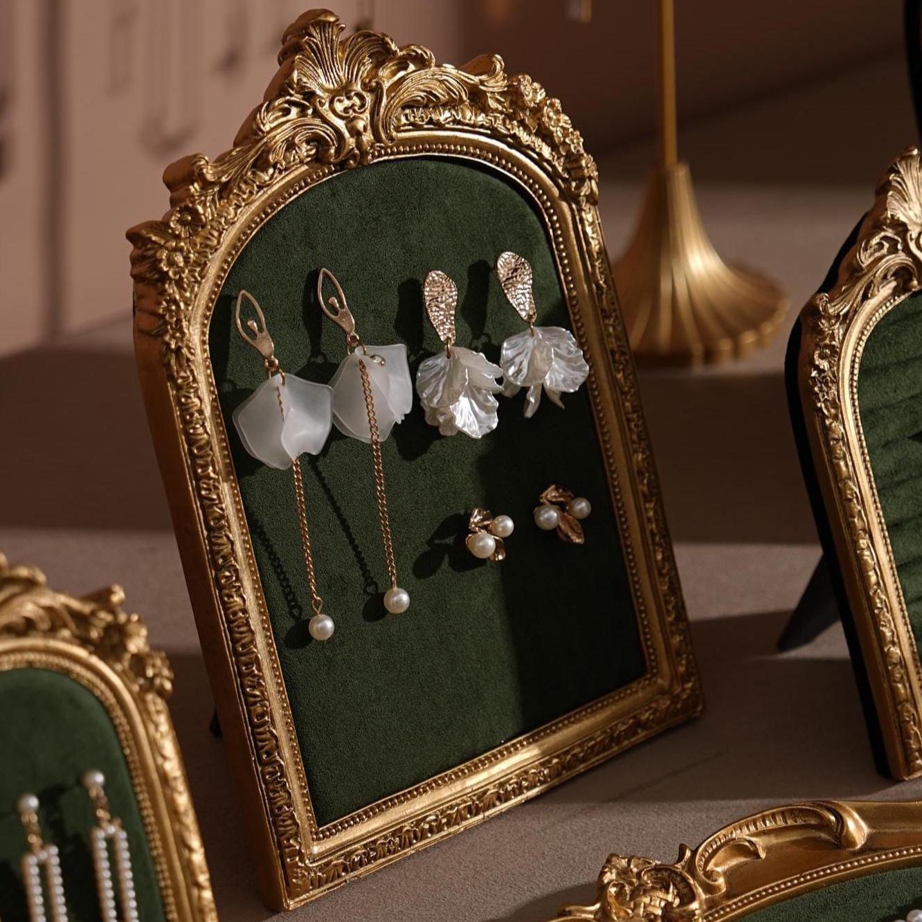 Rococo Style Vendor Display