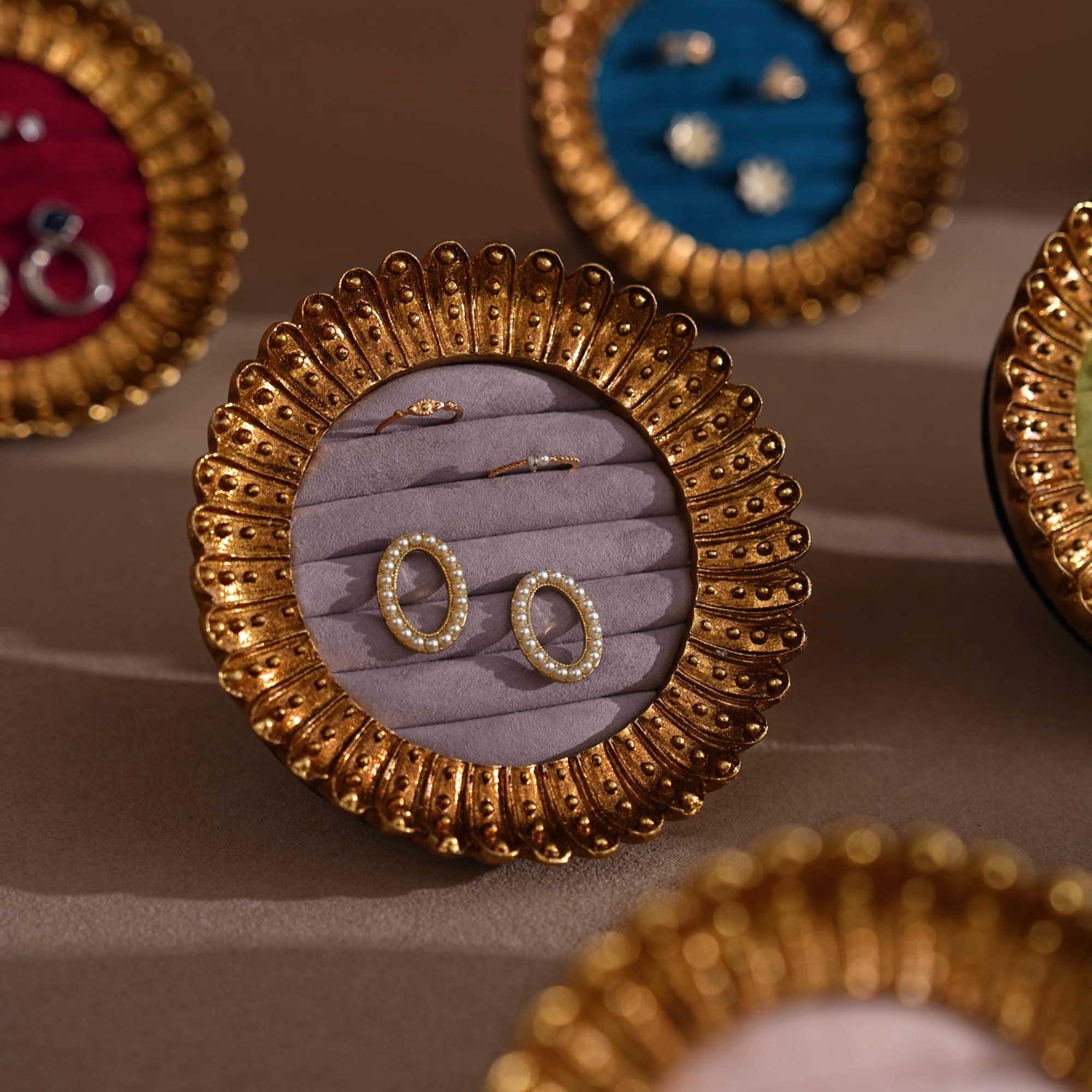 Neoclassical Ring & Earring Stand