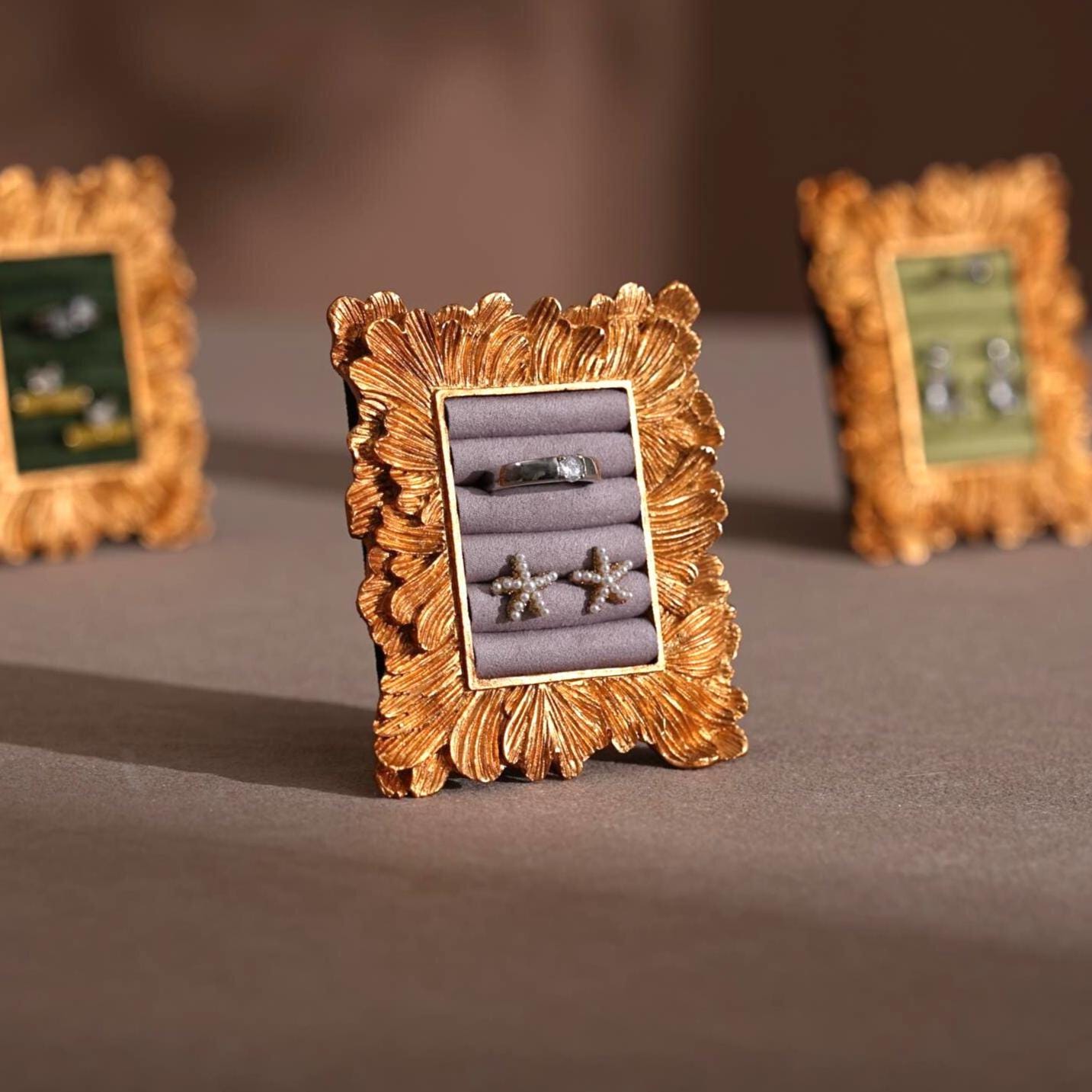 Rococo Gold Ring Display Stand