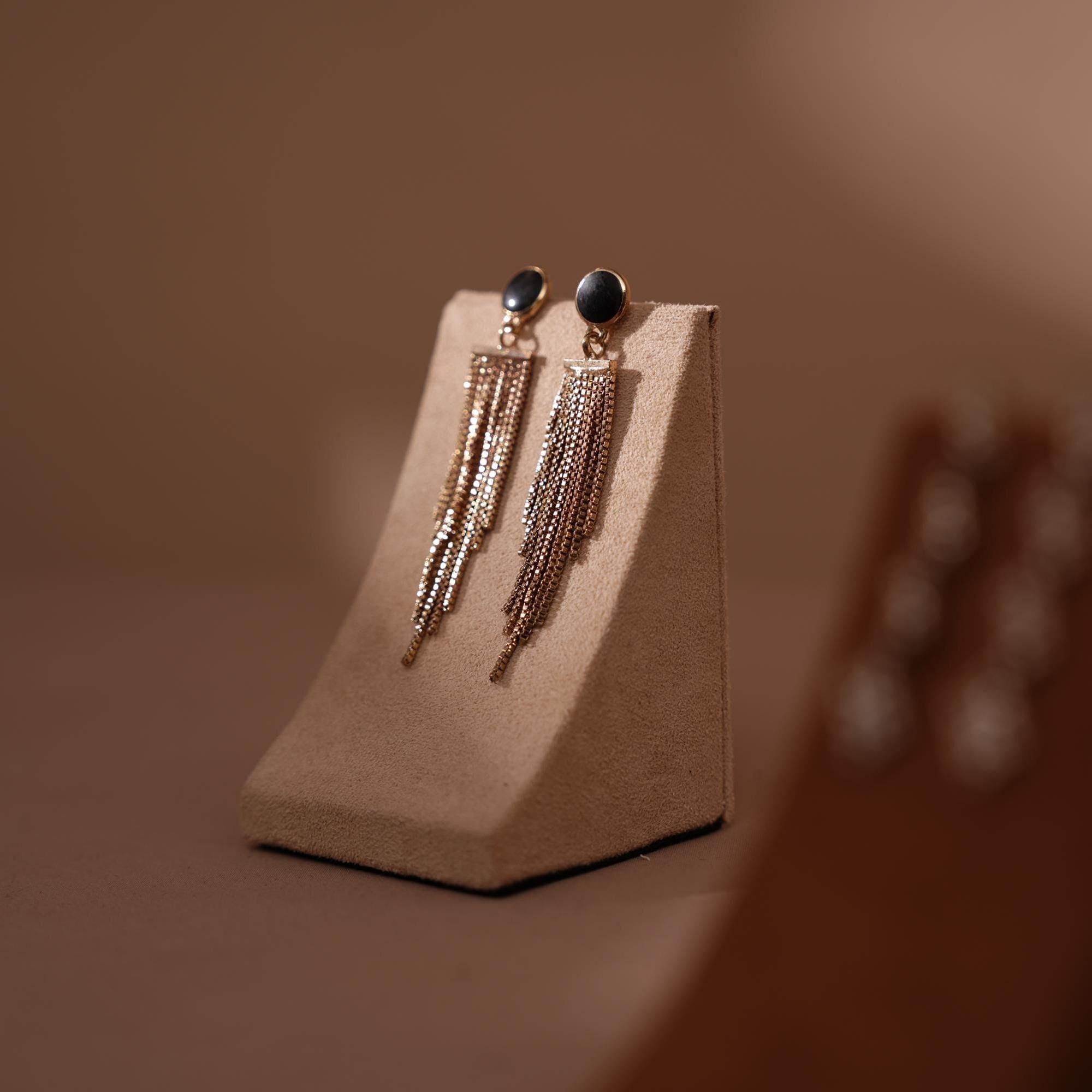 Minimalist Suede Jewelry Display Stand for Earrings and Necklaces
