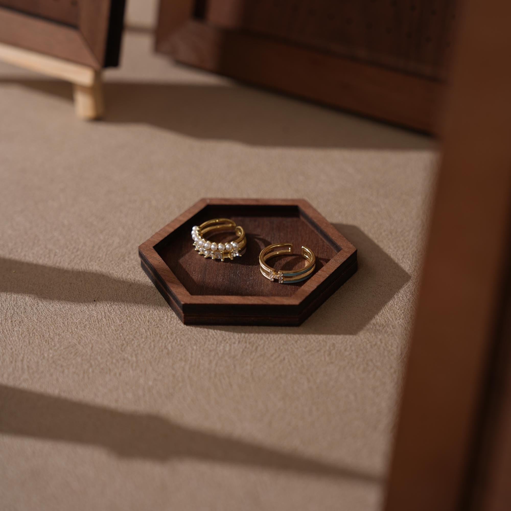 Walnut Veneer Jewelry Display Set: Portable Booth Organizer
