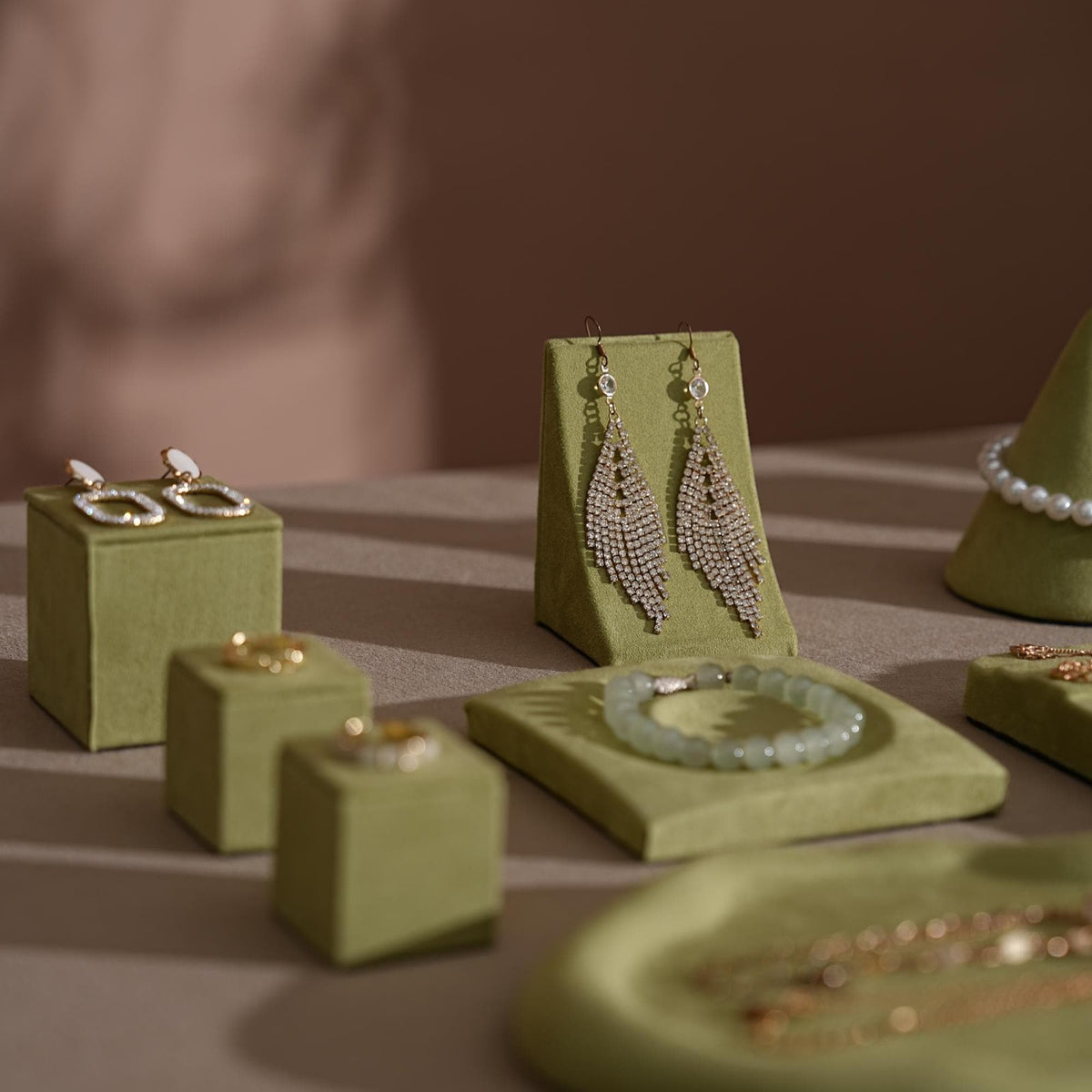 Olive Green Jewelry Display Set – Ring Dish, Bracelet & Earring Holders, Vegan Suede