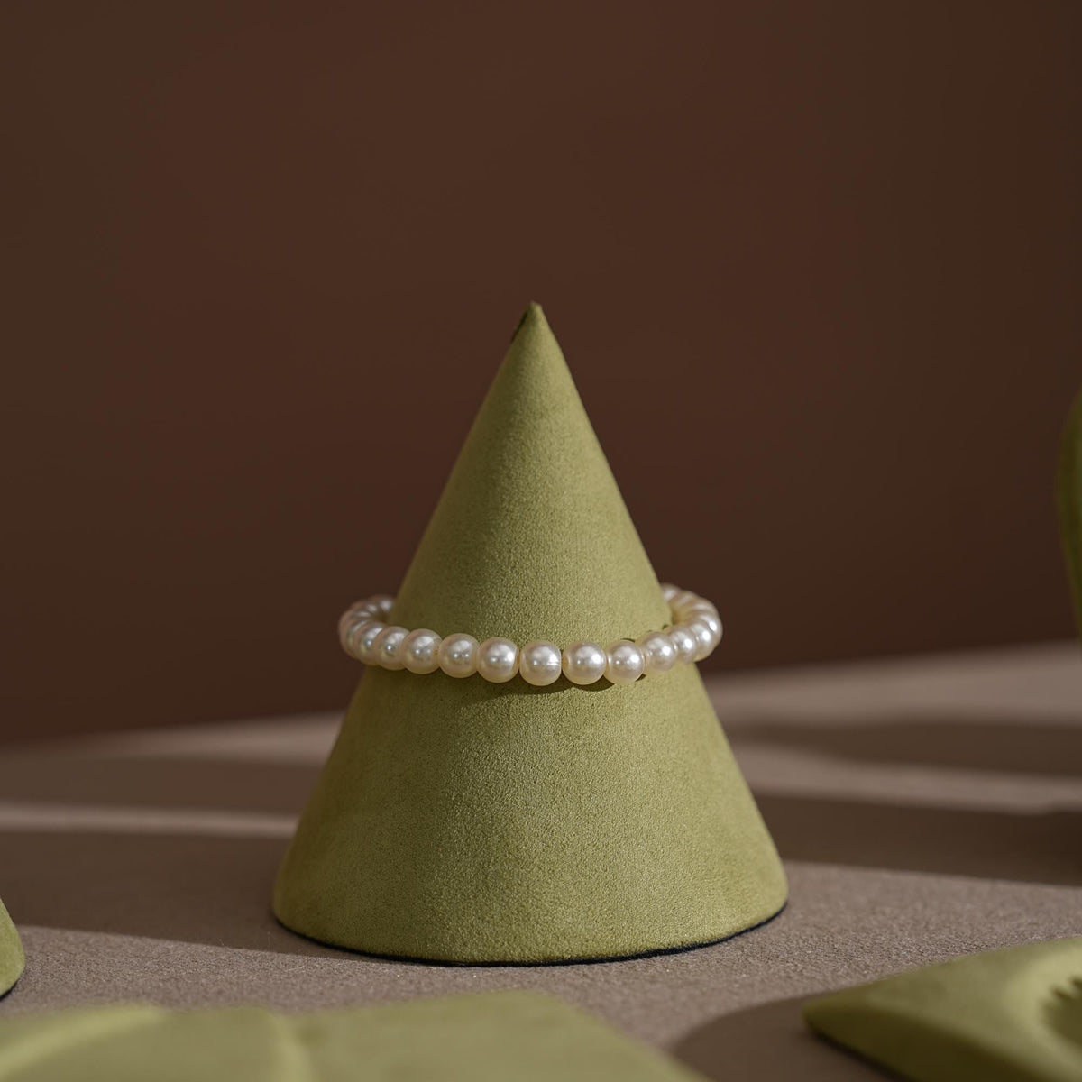 Olive Green Jewelry Display Set – Ring Dish, Bracelet & Earring Holders, Vegan Suede