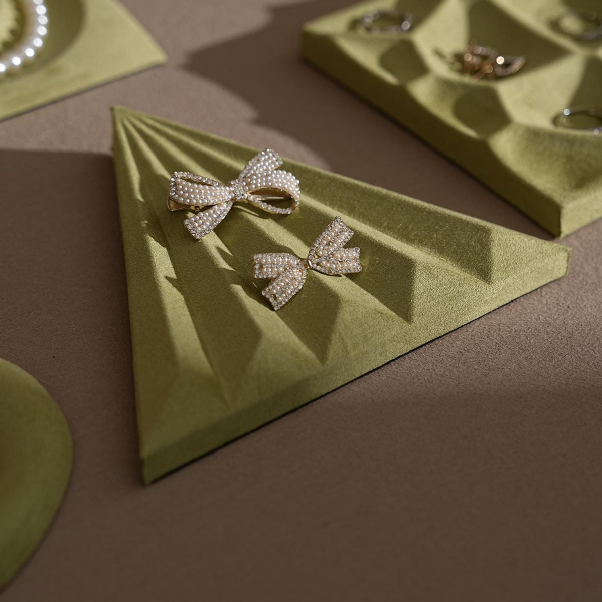 Olive Green Jewelry Display Set – Ring Dish, Bracelet & Earring Holders, Vegan Suede