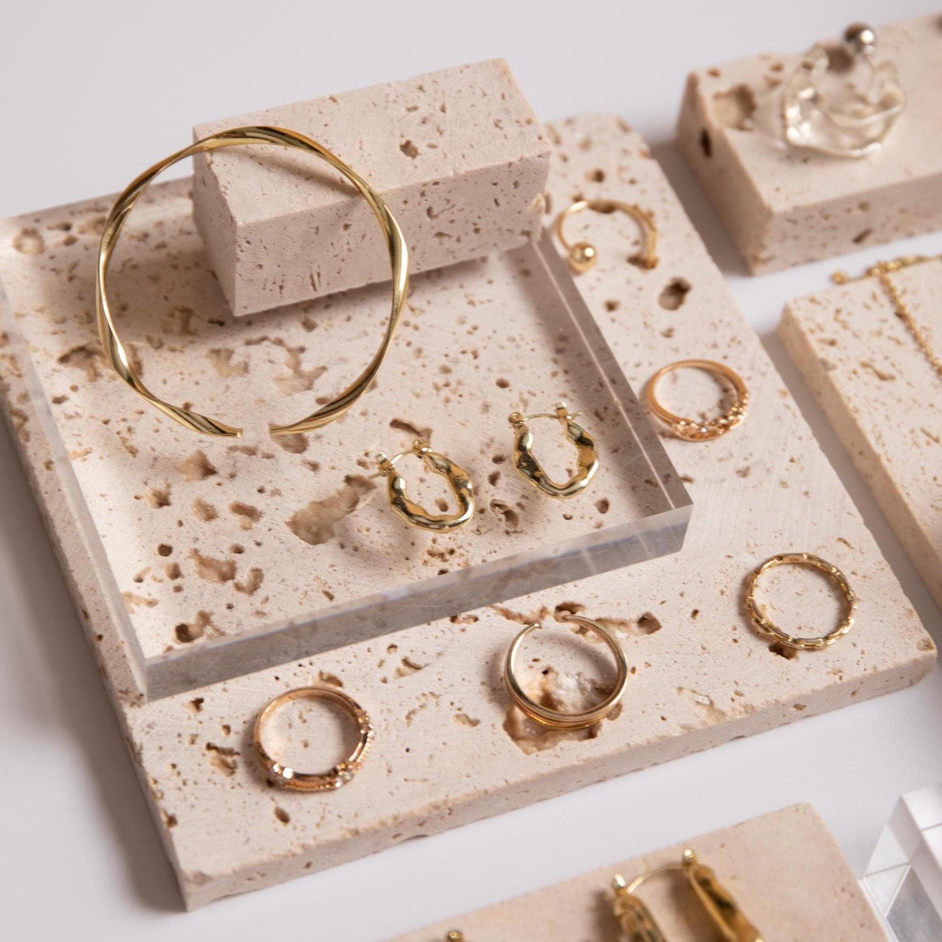 Yellow Travertine Jewelry Display Set – 13-Piece Boutique Showcase Kit