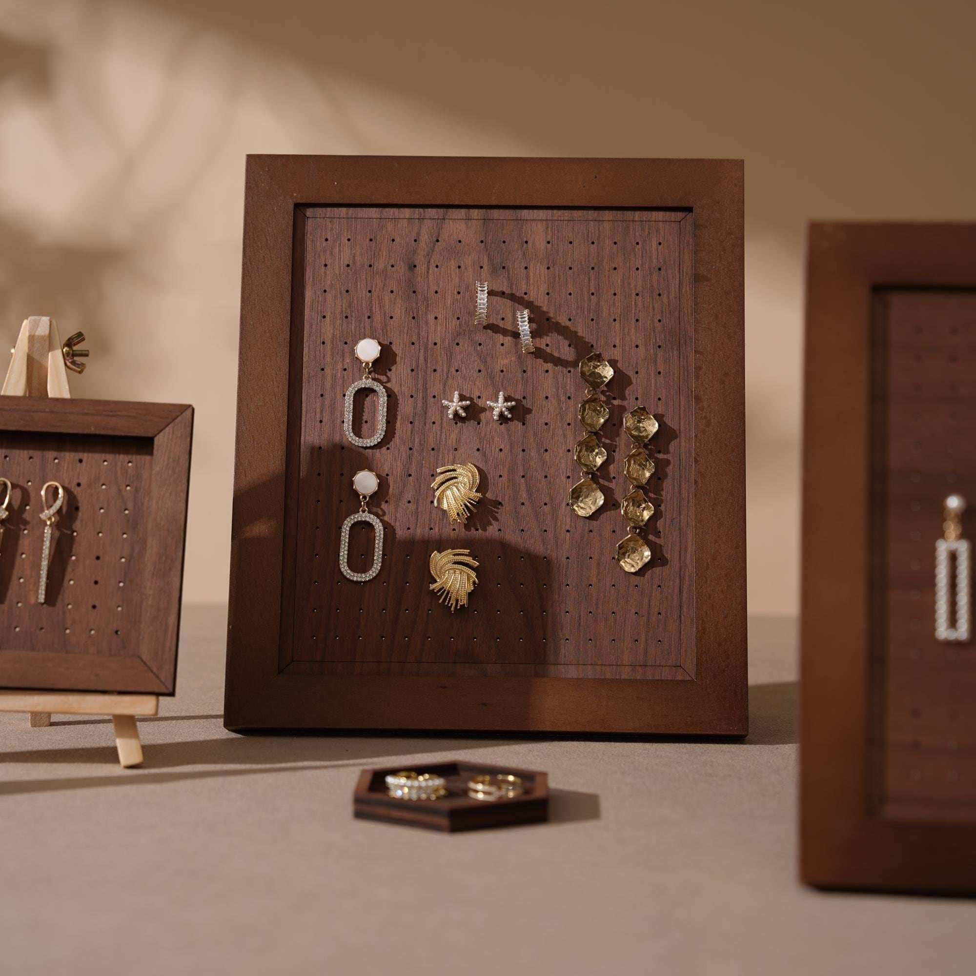 Walnut Veneer Jewelry Display Set: Portable Booth Organizer