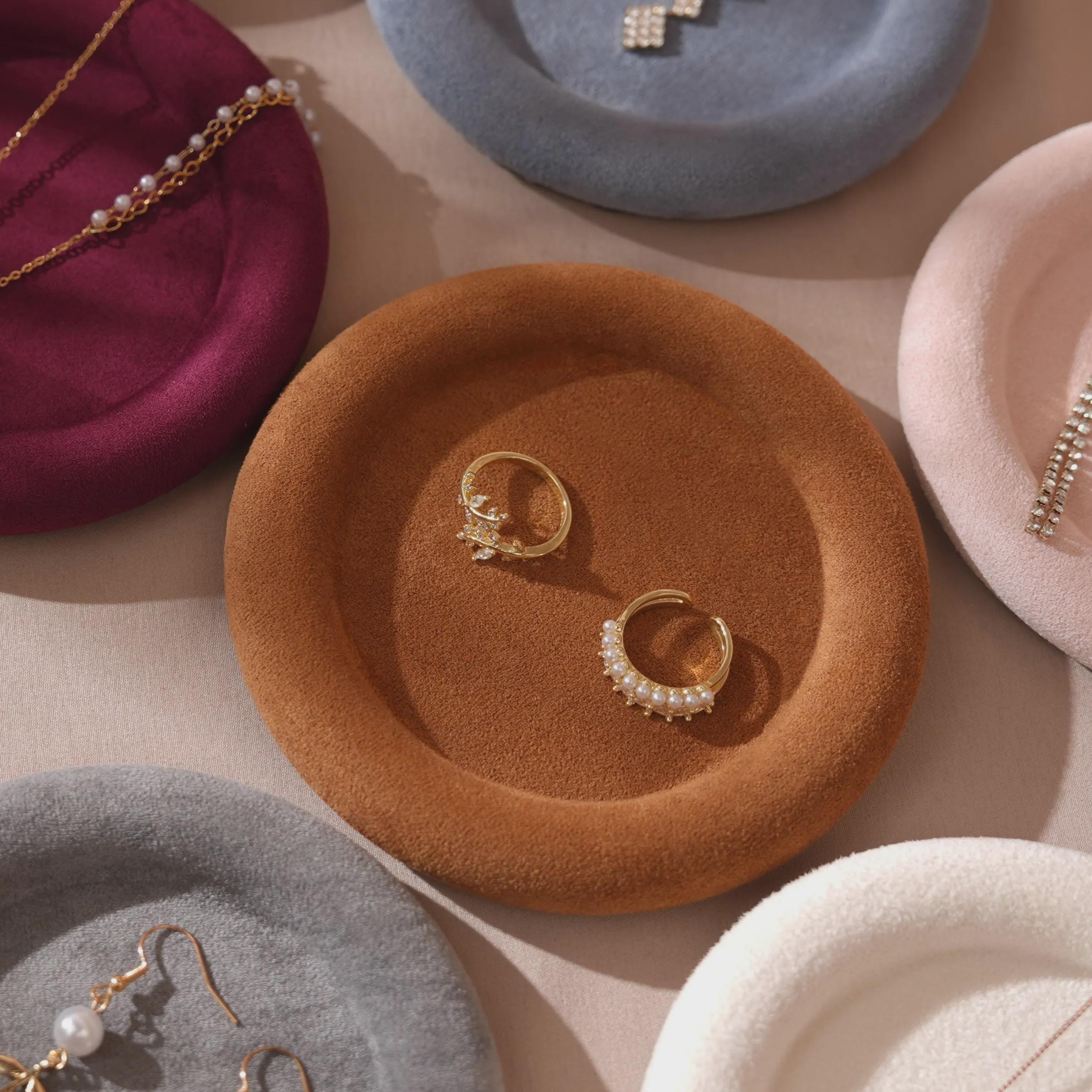 Elegant Suede Jewelry Organizer Dish Bracelet Tray Ring Organizer Necklace Photograph Earring Armband Gift for Her Daughter Wedding Decor