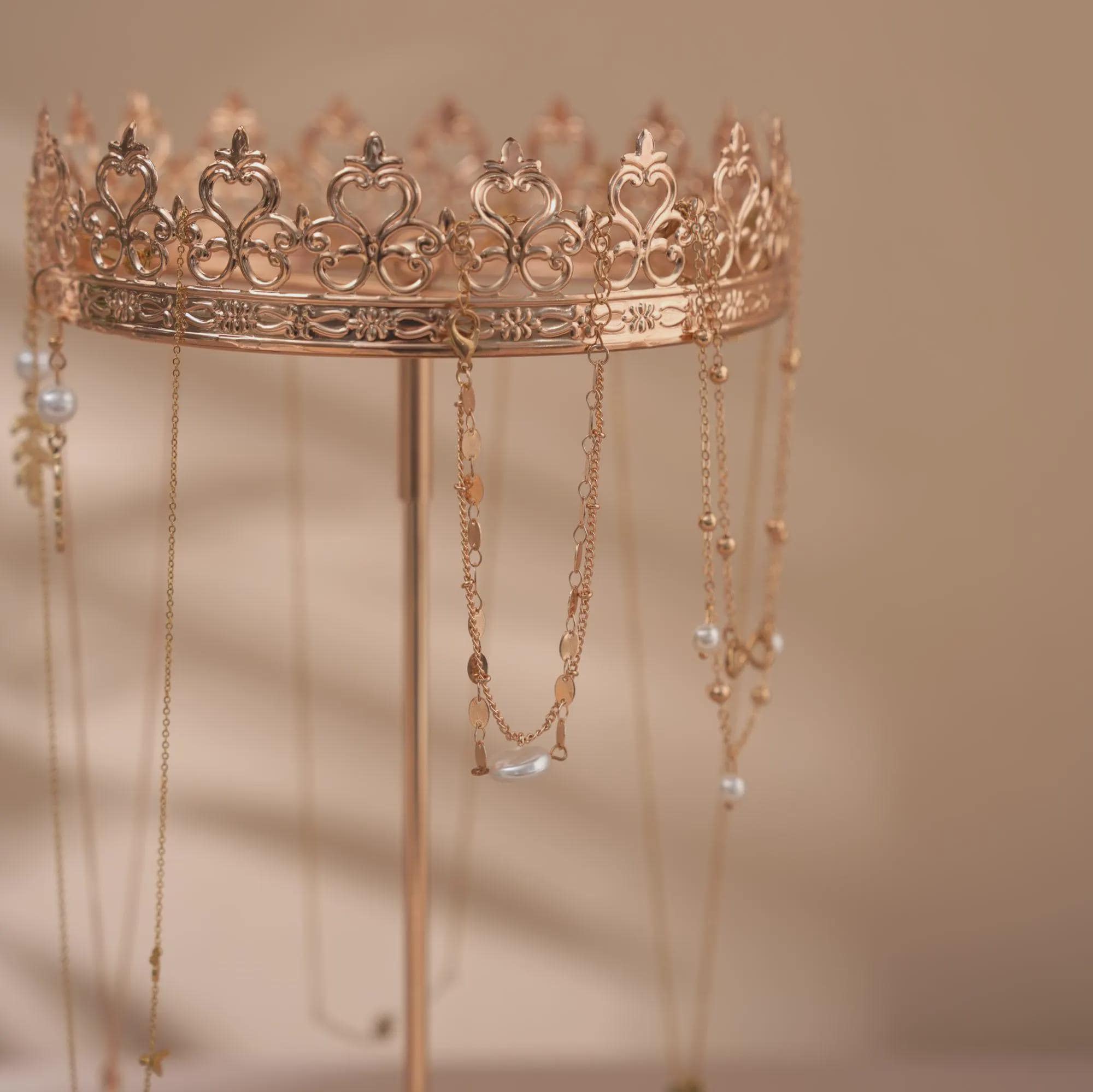 Rose Gold Jewelry Display Stand Organizer Rotatable Luxury Necklace Hanger Earring Holder Bracelet Elegant Jewelry Holder Boutique Store