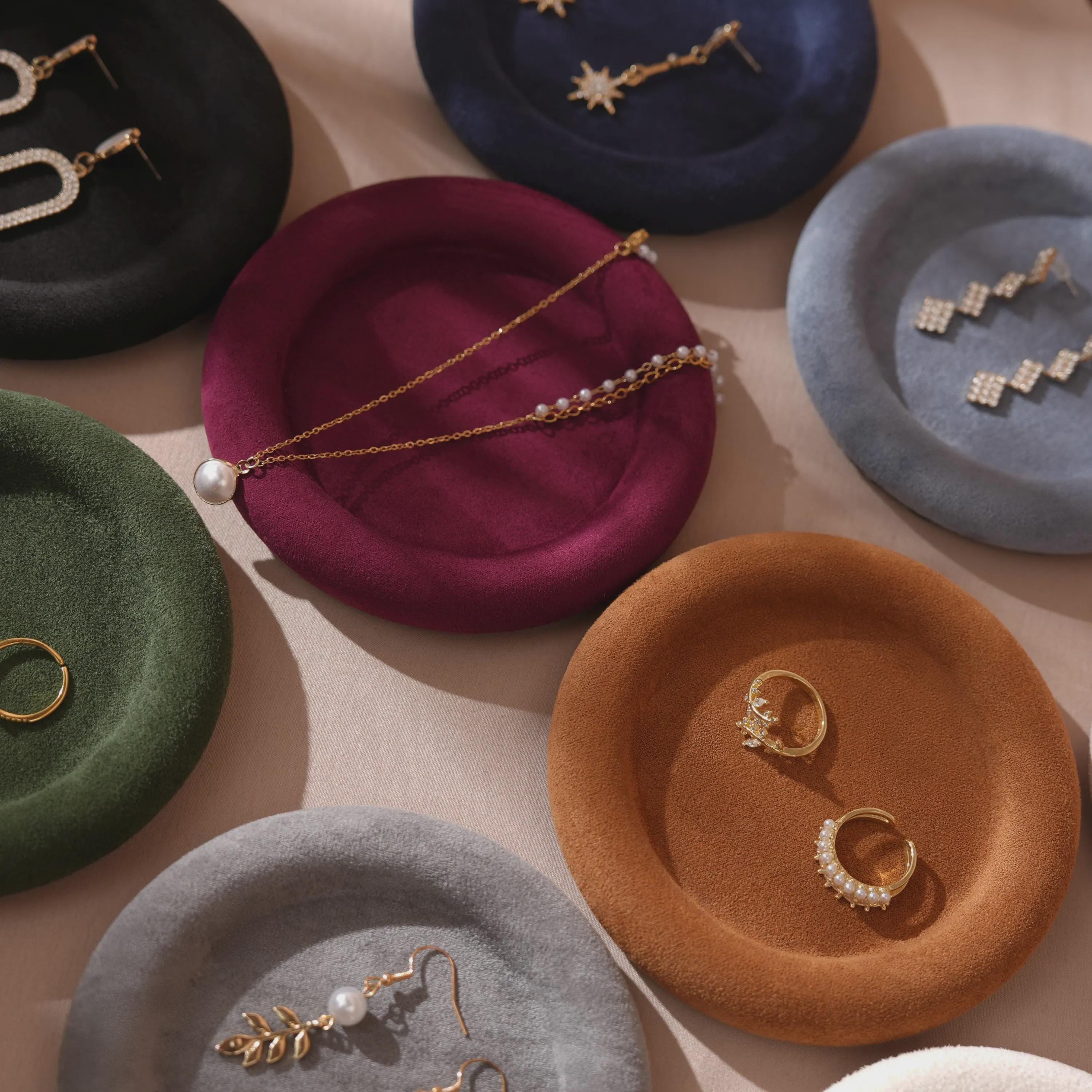 Elegant Suede Jewelry Organizer Dish Bracelet Tray Ring Organizer Necklace Photograph Earring Armband Gift for Her Daughter Wedding Decor