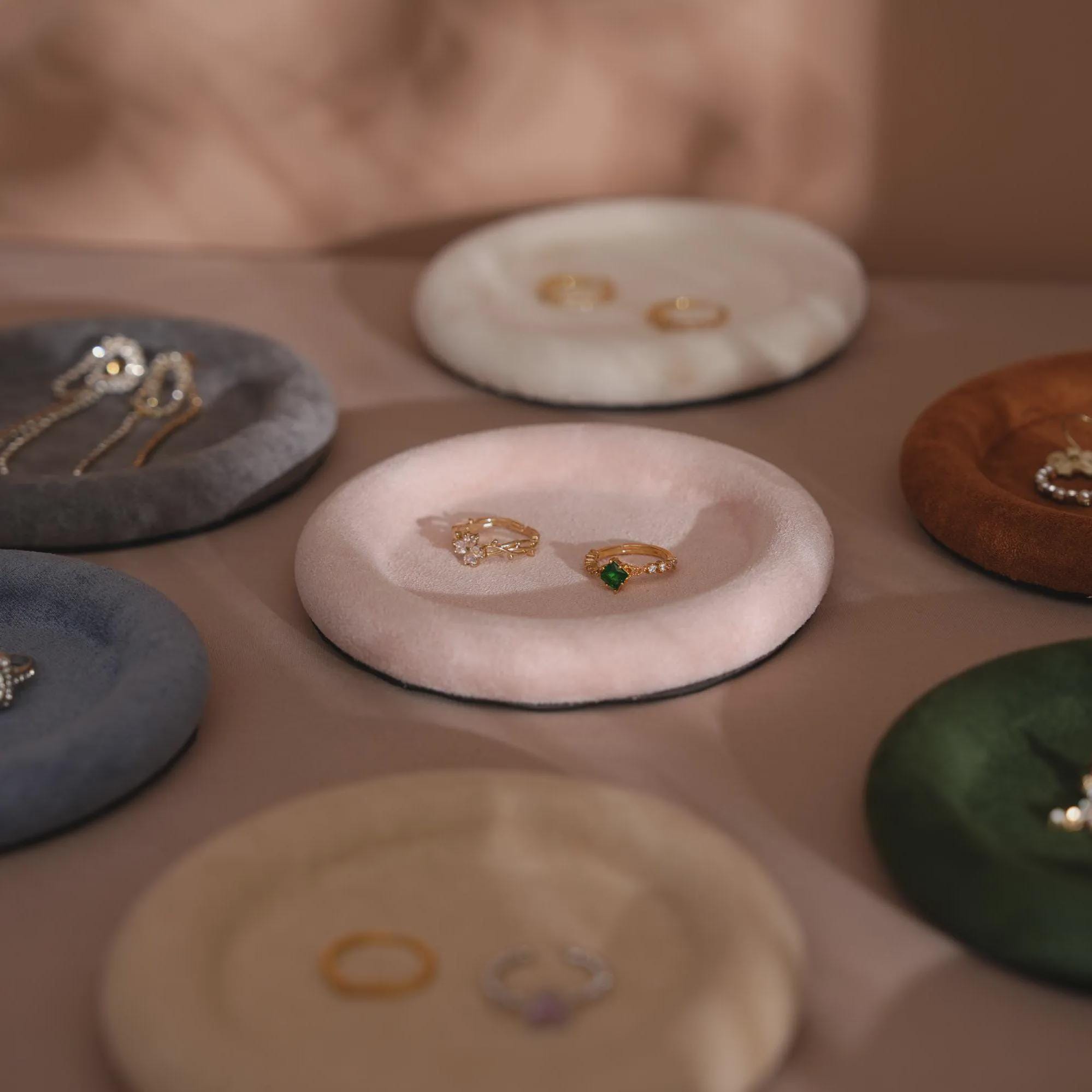 Elegant Suede Jewelry Organizer Dish Bracelet Tray Ring Organizer Necklace Photograph Earring Armband Gift for Her Daughter Wedding Decor