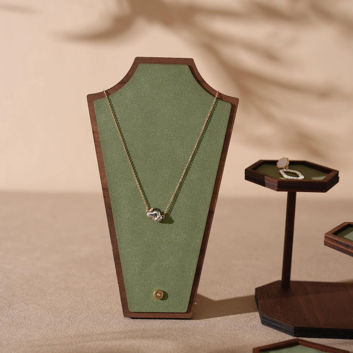 Silhouette Necklace Display Stand — 22 Colors